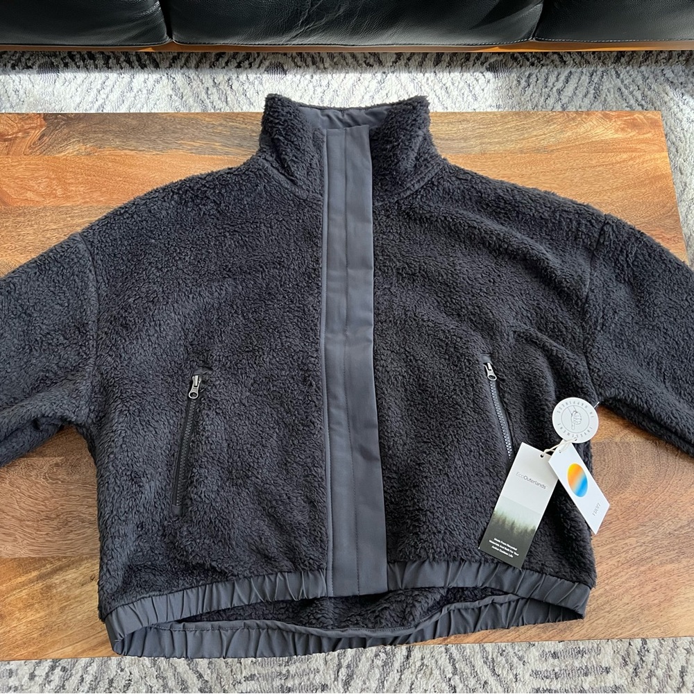 NWT Vuori Cozy Sherpa Jacket In Charcoal—Size Large